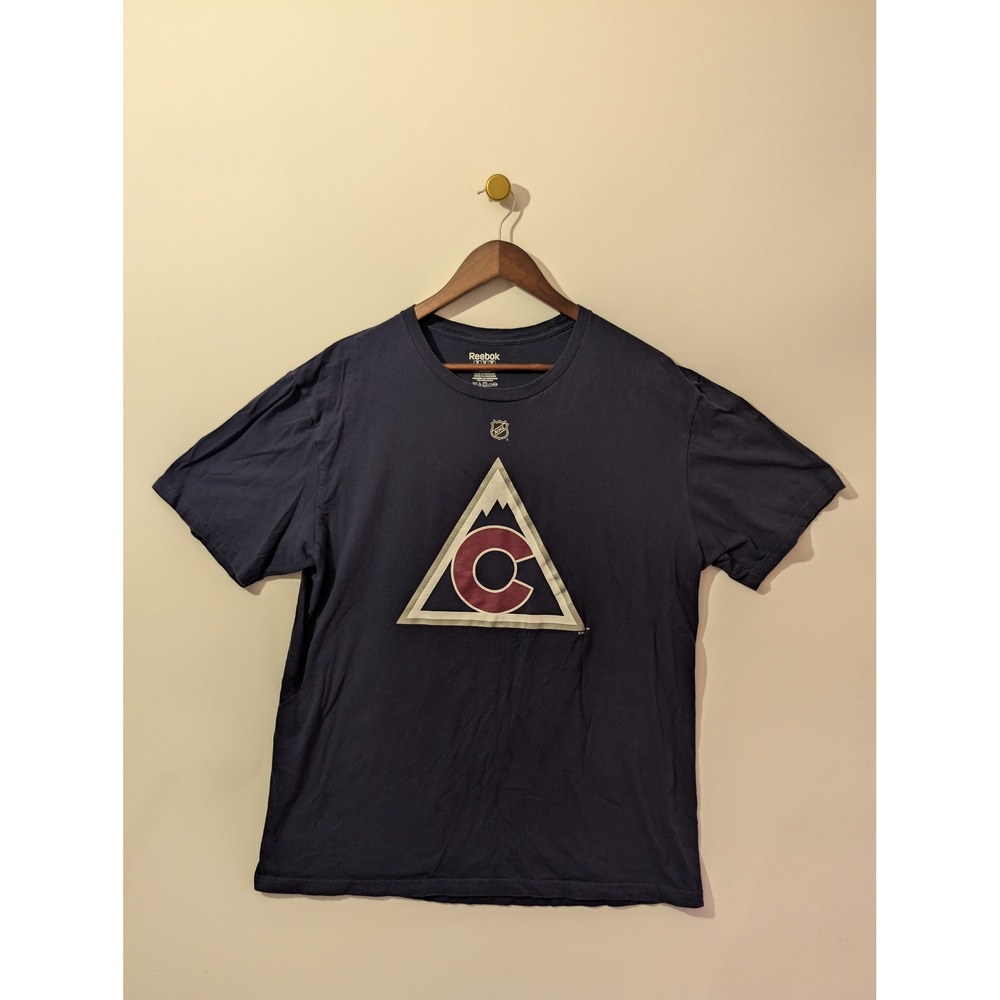 Reebok NHL Colorado Avalanche Nathan MacKinnon XL Navy Blue Excellent Hockey Tee